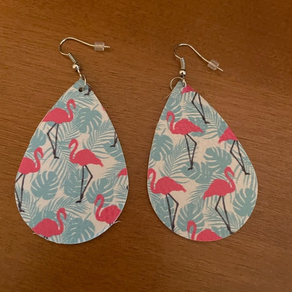 Sassy Elephant Jewelry - Leather teardrop earrings